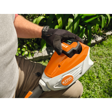 STIHL KMA 80 R Combisystème - AK System