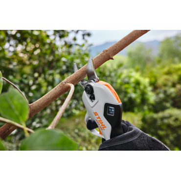 Précision, robustesse, coupe nette du sécateur à batterie stihl ASA 20